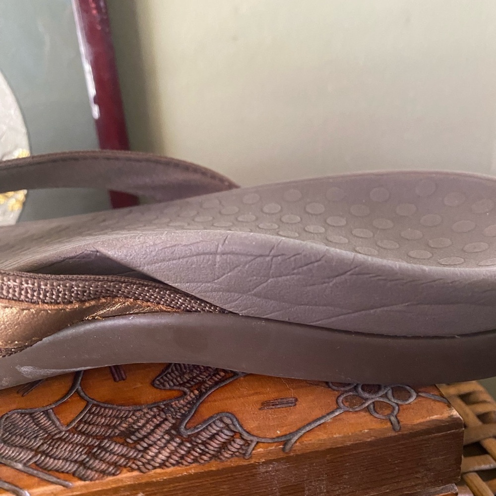 Vionic Sandals Size 10 View 4